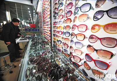 杜桥眼镜市场迎来节后“开门红”，一周销售破亿元彰显产业活力